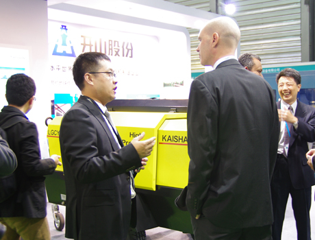 實錄:2013家具電商高峰論壇簽到現(xiàn)場2